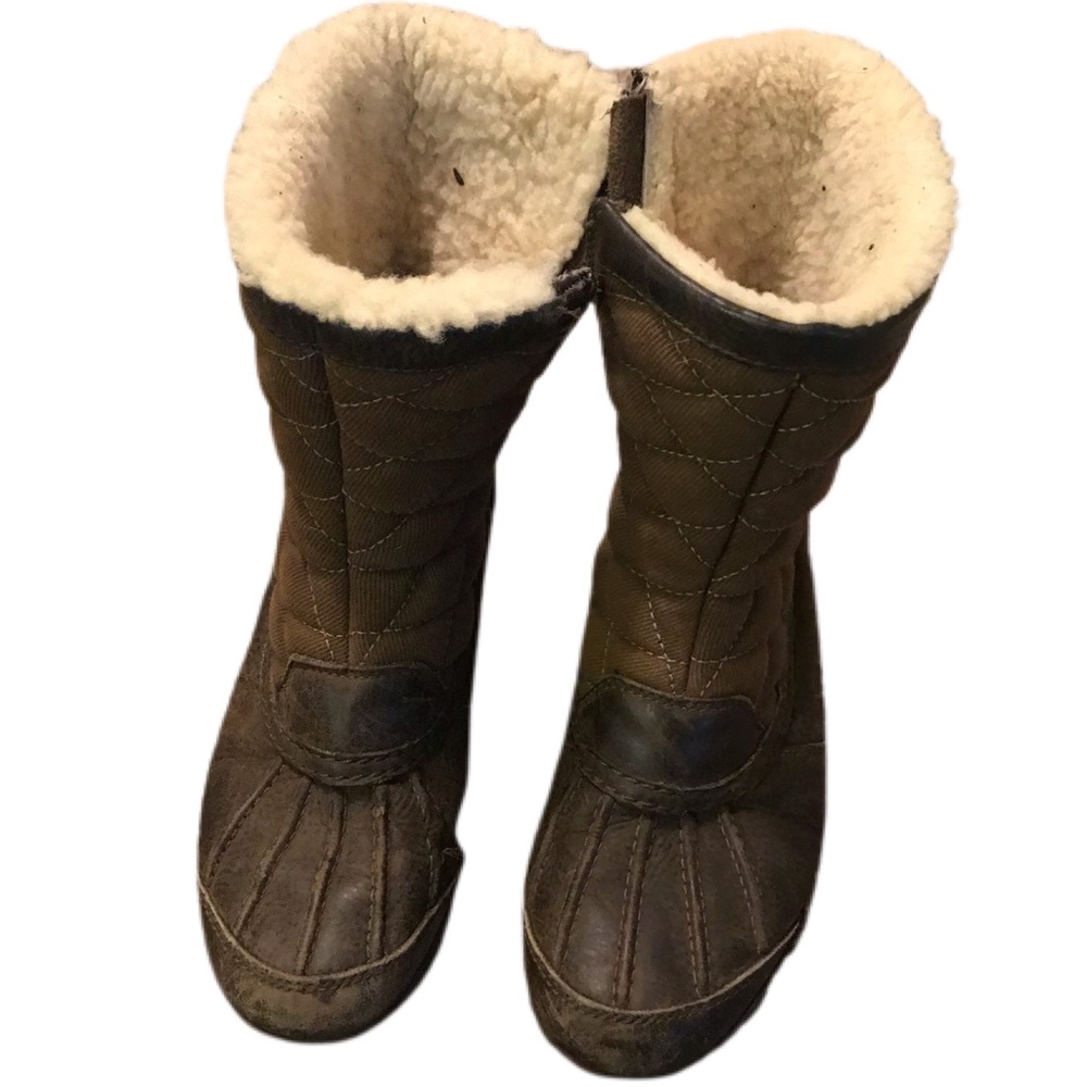 Ugh Snow Boots sz 8